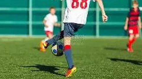 奥巴梅扬梅开二度阿森纳险胜埃弗顿，科拉希纳茨受伤离场