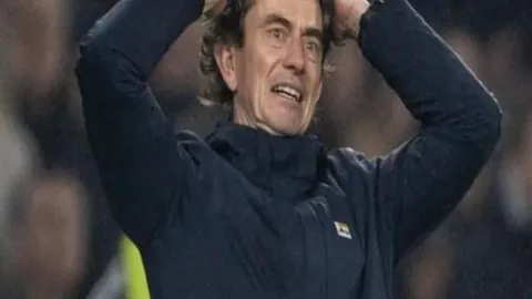 激情碰撞！布加勒斯特快速与佩特鲁罗巅峰对决，罗甲联赛火花四溅！